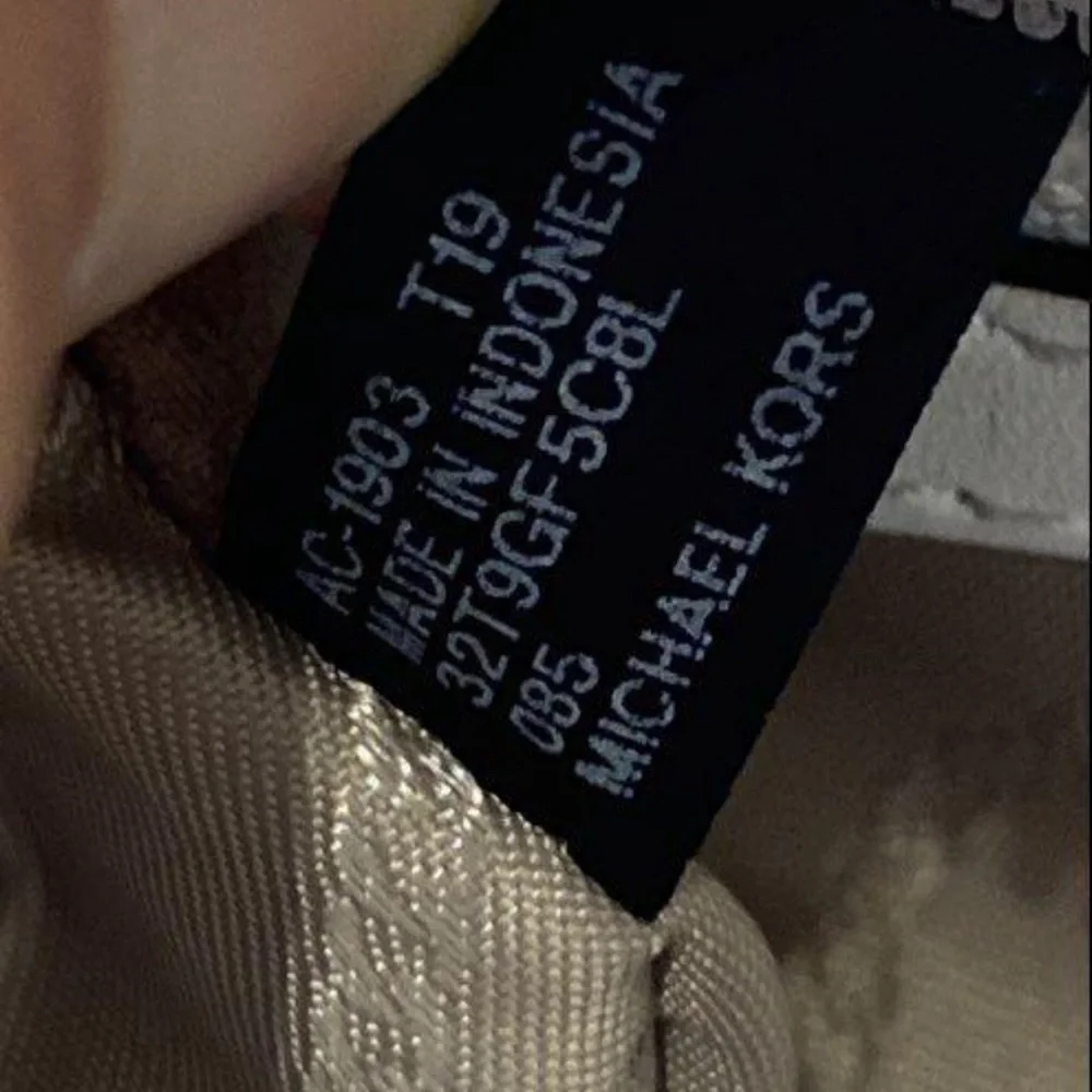 Michael Kors Multicolor Rainbow Crossbody Bag - Picture 5 of 7